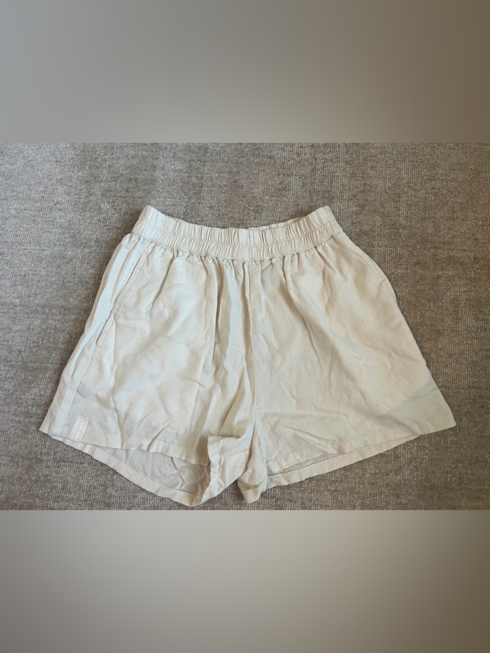 C’est normal High-Waist Lightweight Women’s Shorts in Light Beige